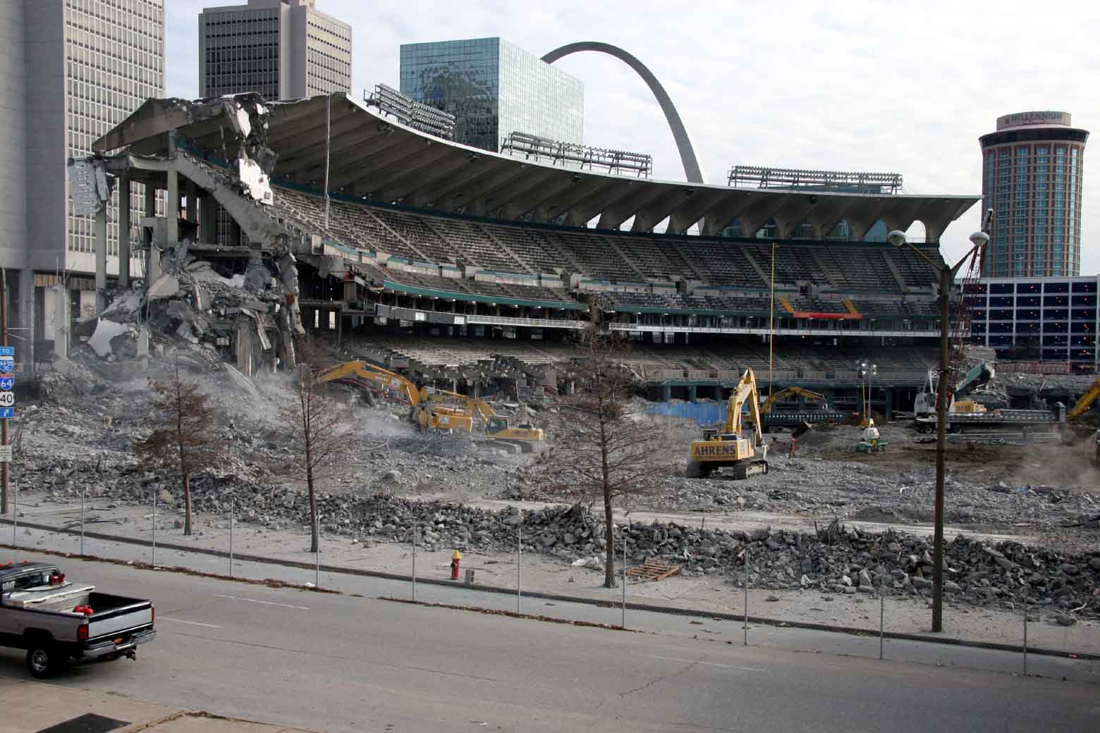 demolition of old Busch Stadium